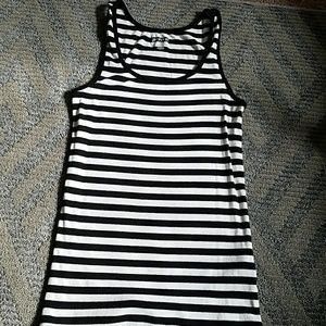 Large Old Navy black and white striped tank top